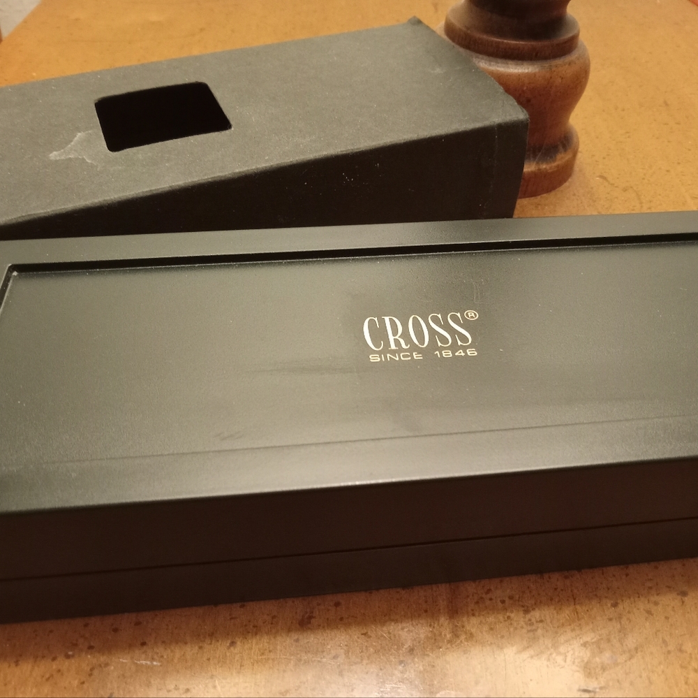 Cross Box - Picture 13 of 16